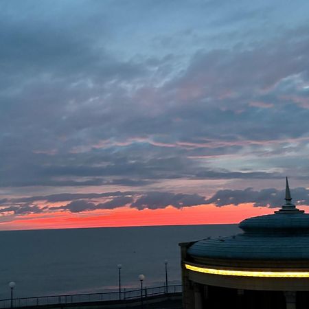 The Cumberland Hotel Eastbourne Bagian luar foto