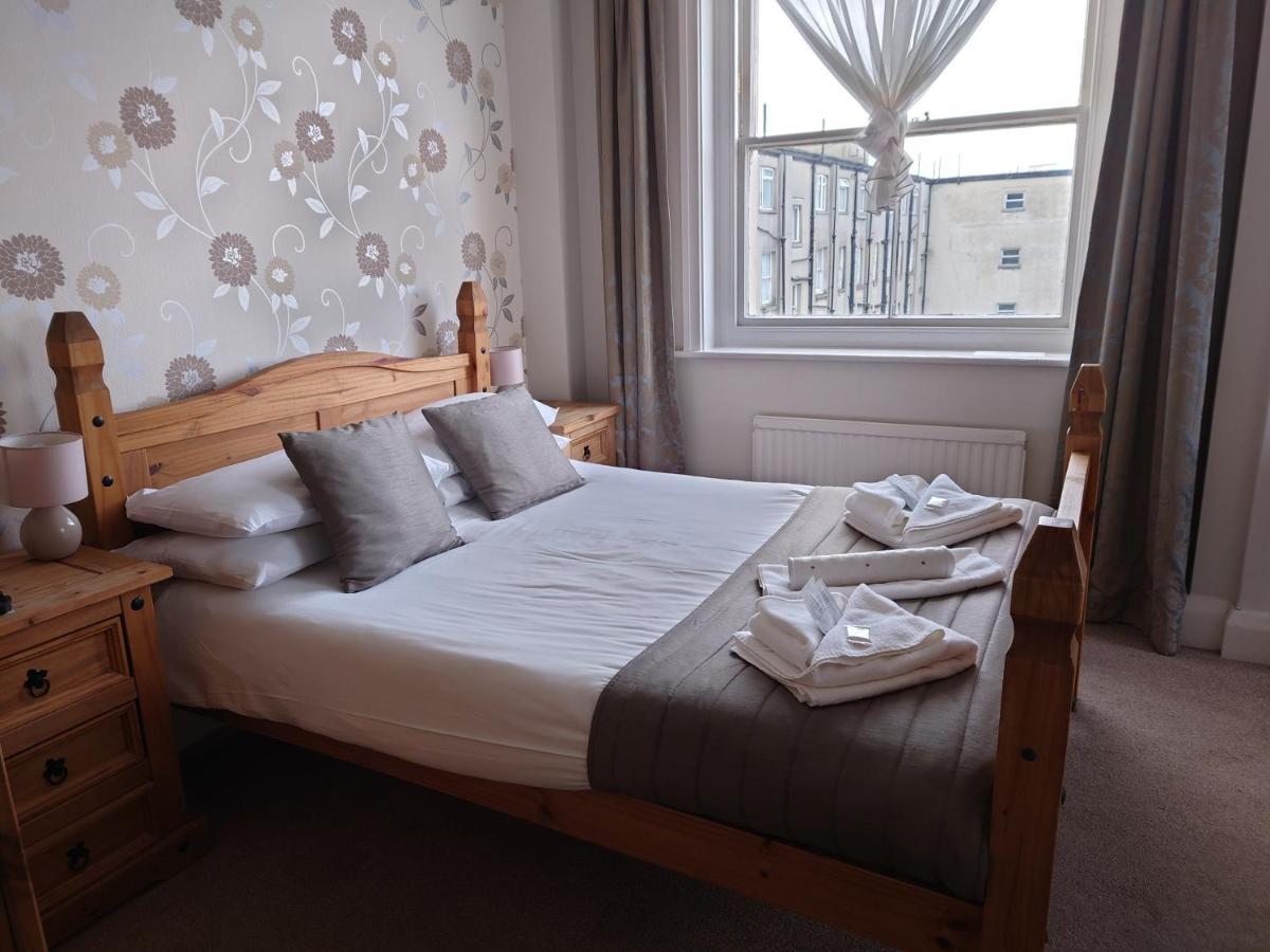 The Cumberland Hotel Eastbourne Bagian luar foto