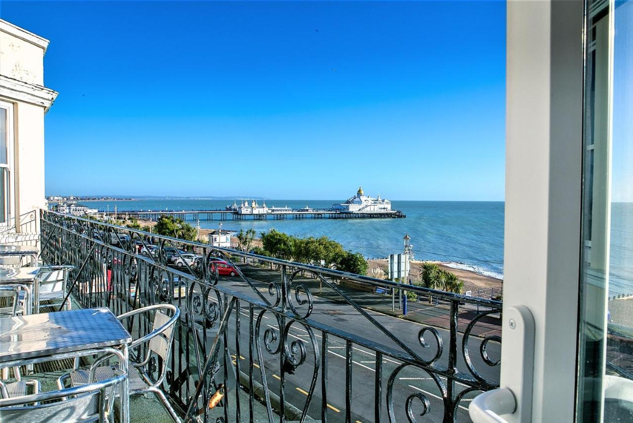 The Cumberland Hotel Eastbourne Bagian luar foto