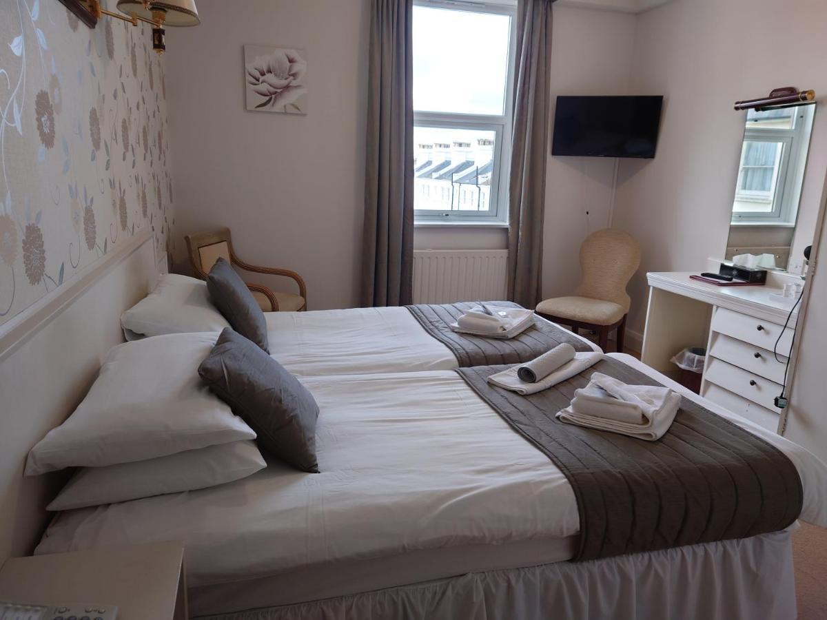 The Cumberland Hotel Eastbourne Bagian luar foto