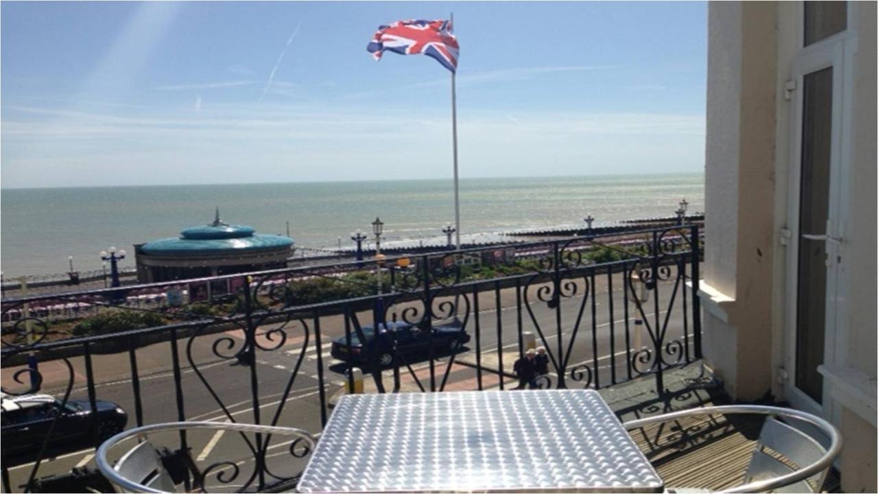 The Cumberland Hotel Eastbourne Bagian luar foto