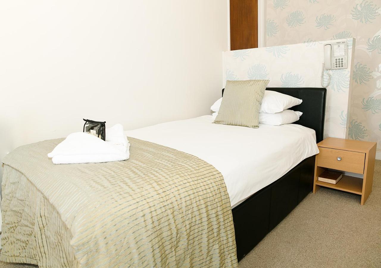 The Cumberland Hotel Eastbourne Bagian luar foto