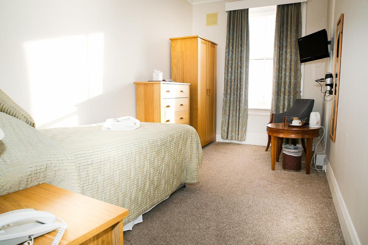 The Cumberland Hotel Eastbourne Bagian luar foto