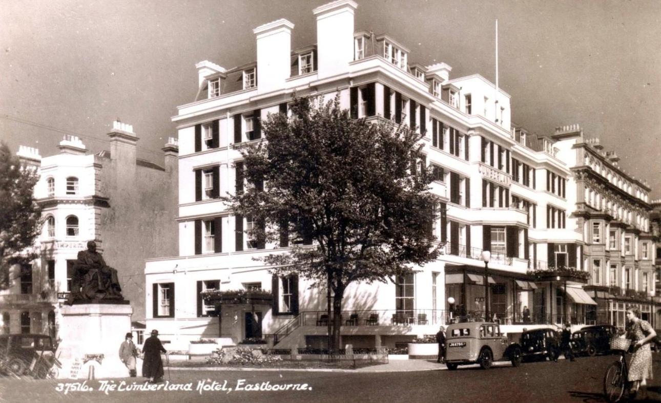The Cumberland Hotel Eastbourne Bagian luar foto