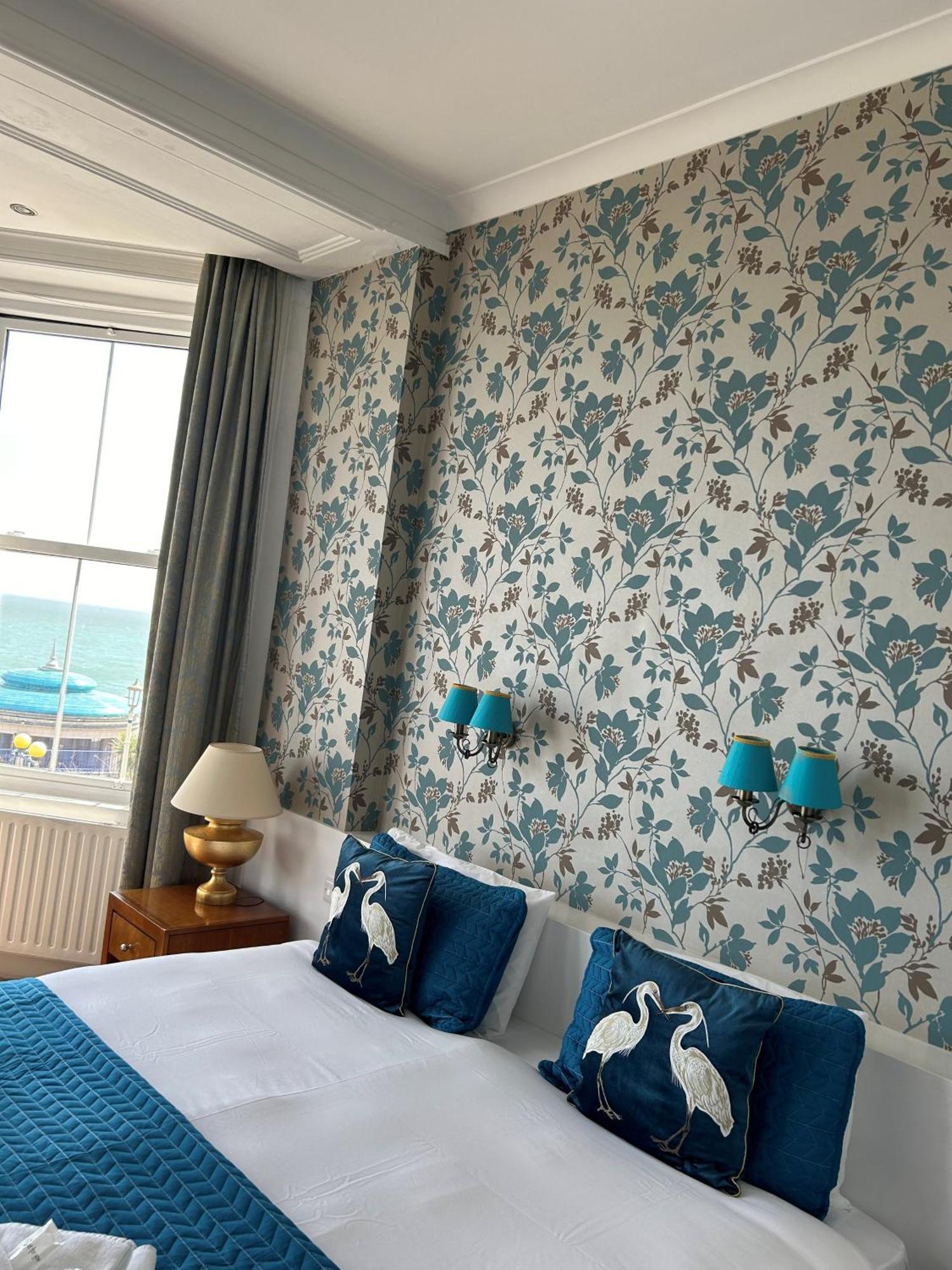 The Cumberland Hotel Eastbourne Bagian luar foto