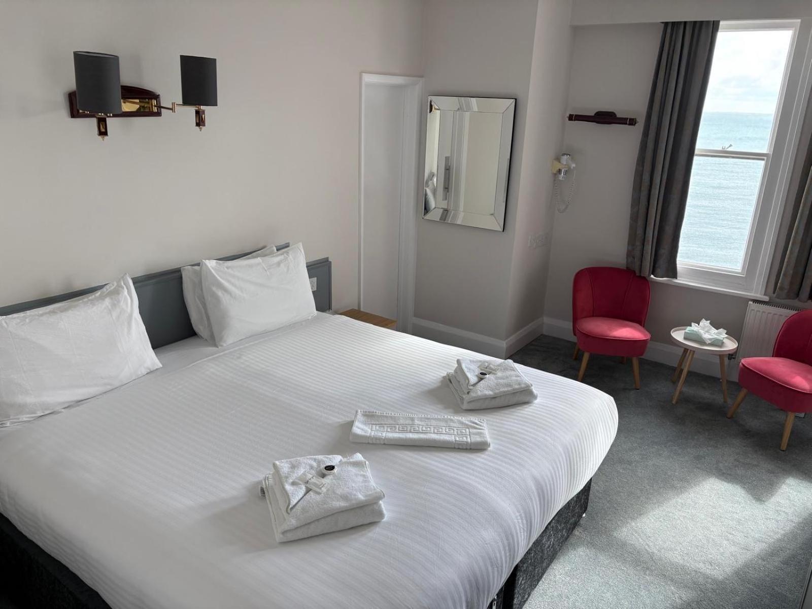 The Cumberland Hotel Eastbourne Bagian luar foto